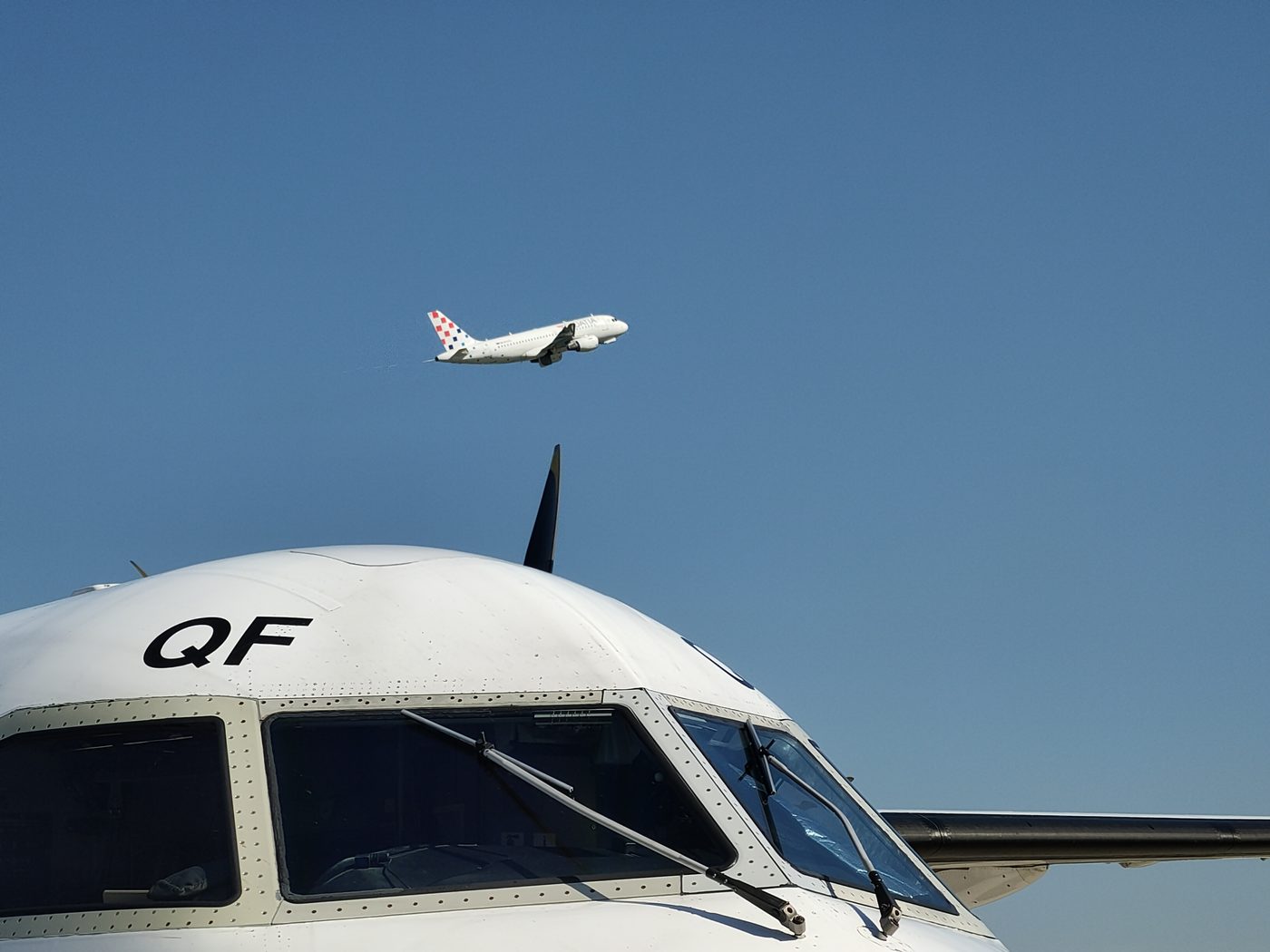 Turbofan engine intake close-up